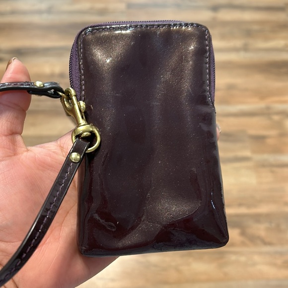 COACH LEGACY PURPLE LEATHER WRISTLET UNIVERSAL CARD HOLDER - Picture 2 of 8